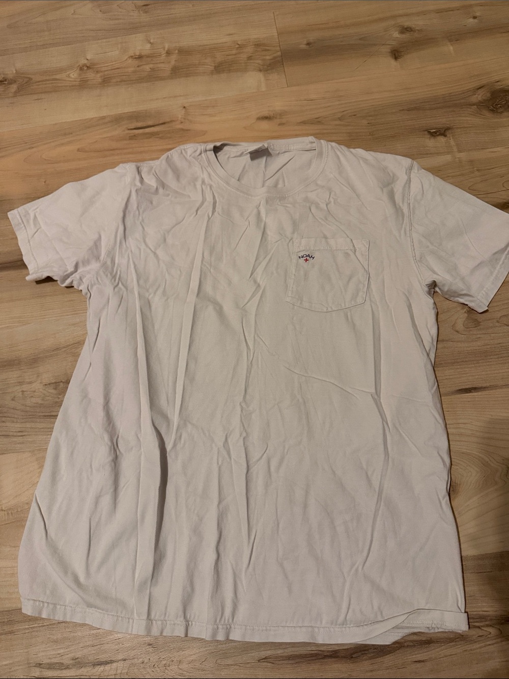 size large 100% cotton Noah Core Logo Cotton Pocket T-Shirt